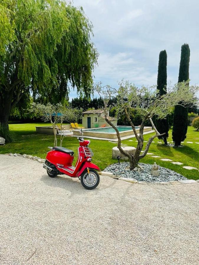 Mas Des Muses Bed & Breakfast LʼIsle-sur-la-Sorgue Exterior foto
